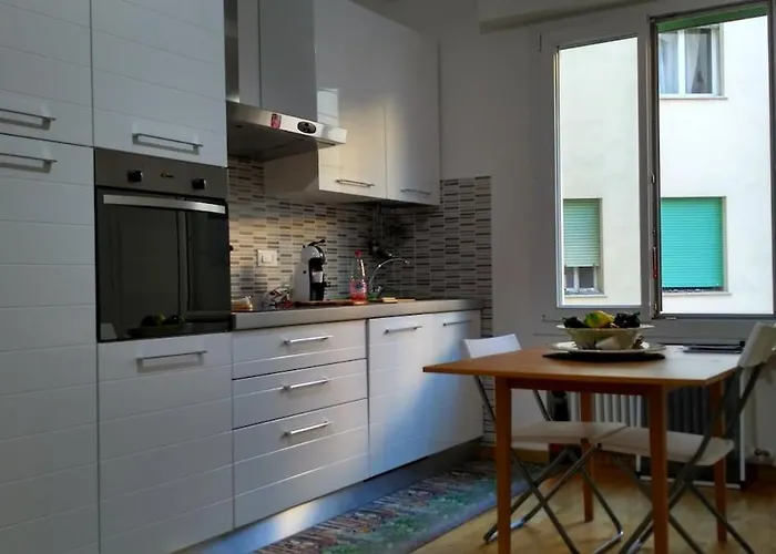 Cozy, Centrally Located In By The Parks