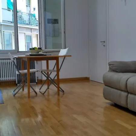 Apartament Cozy, Centrally Located In By The Parks Bolonia